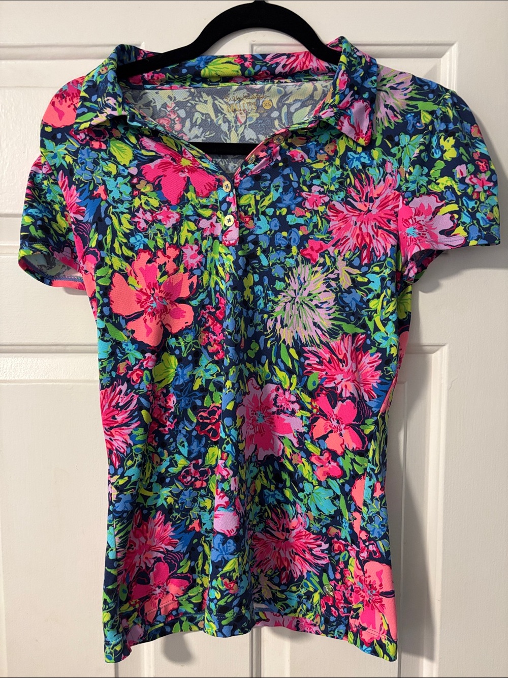 Lilly Pulitzer Navy Floral Button-Down Top with Neon Pink & Lime Accents Size XS
